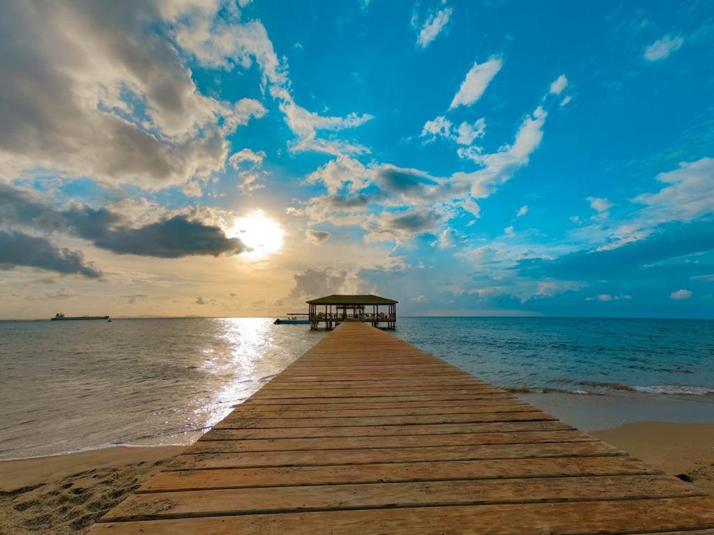 La Ensenada Beach Resort Tela Zewnętrze zdjęcie