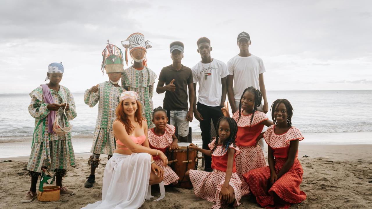 La Ensenada Beach Resort Tela Zewnętrze zdjęcie