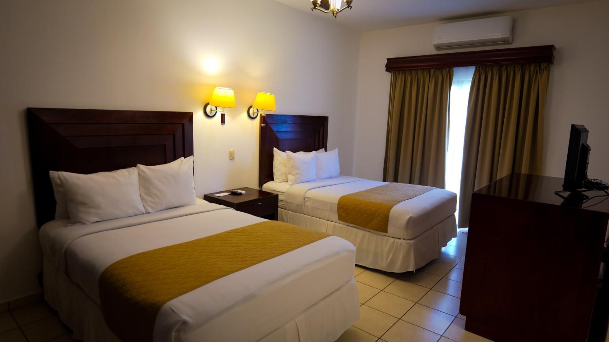 La Ensenada Beach Resort Tela Zewnętrze zdjęcie