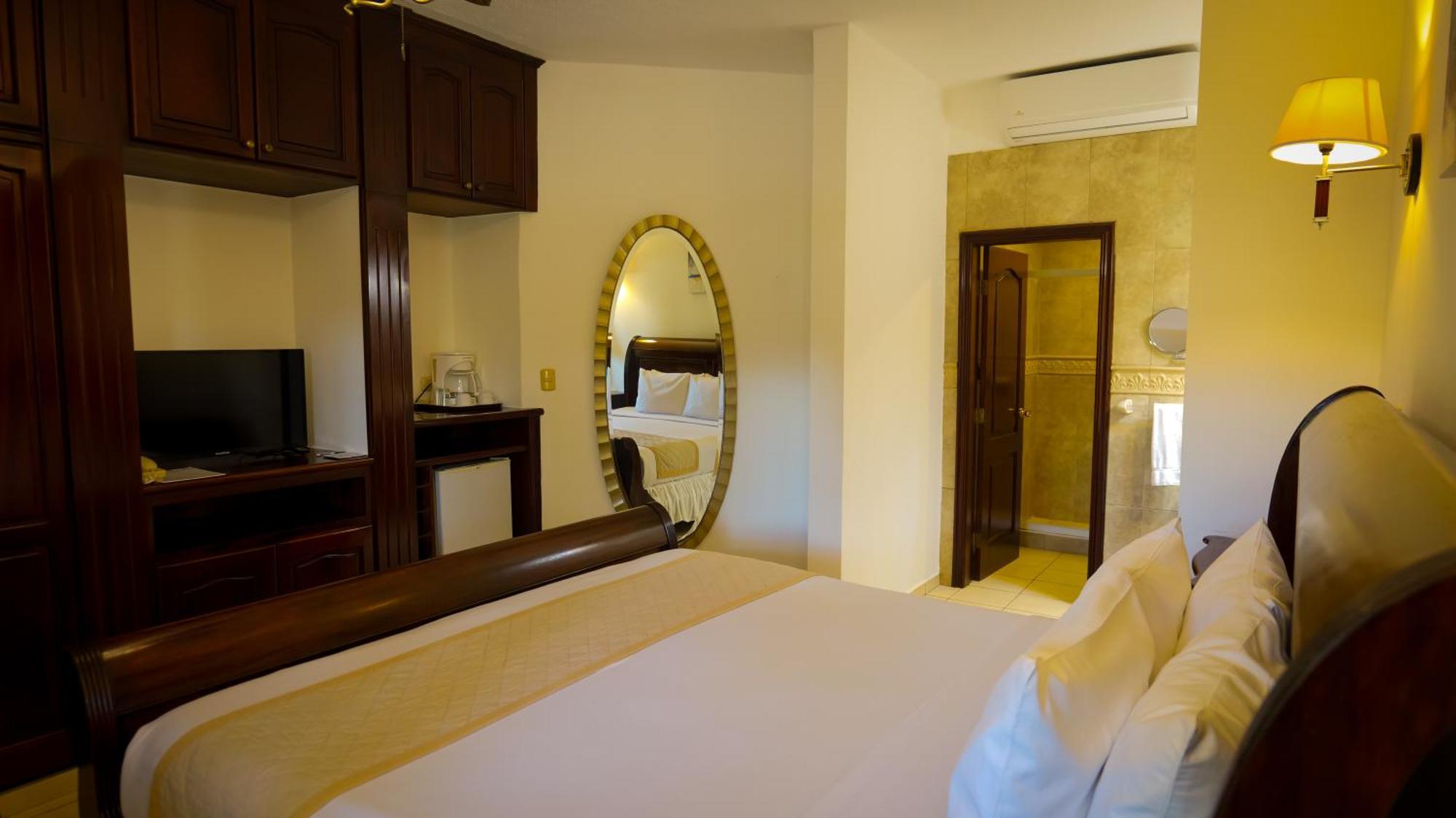 La Ensenada Beach Resort Tela Zewnętrze zdjęcie