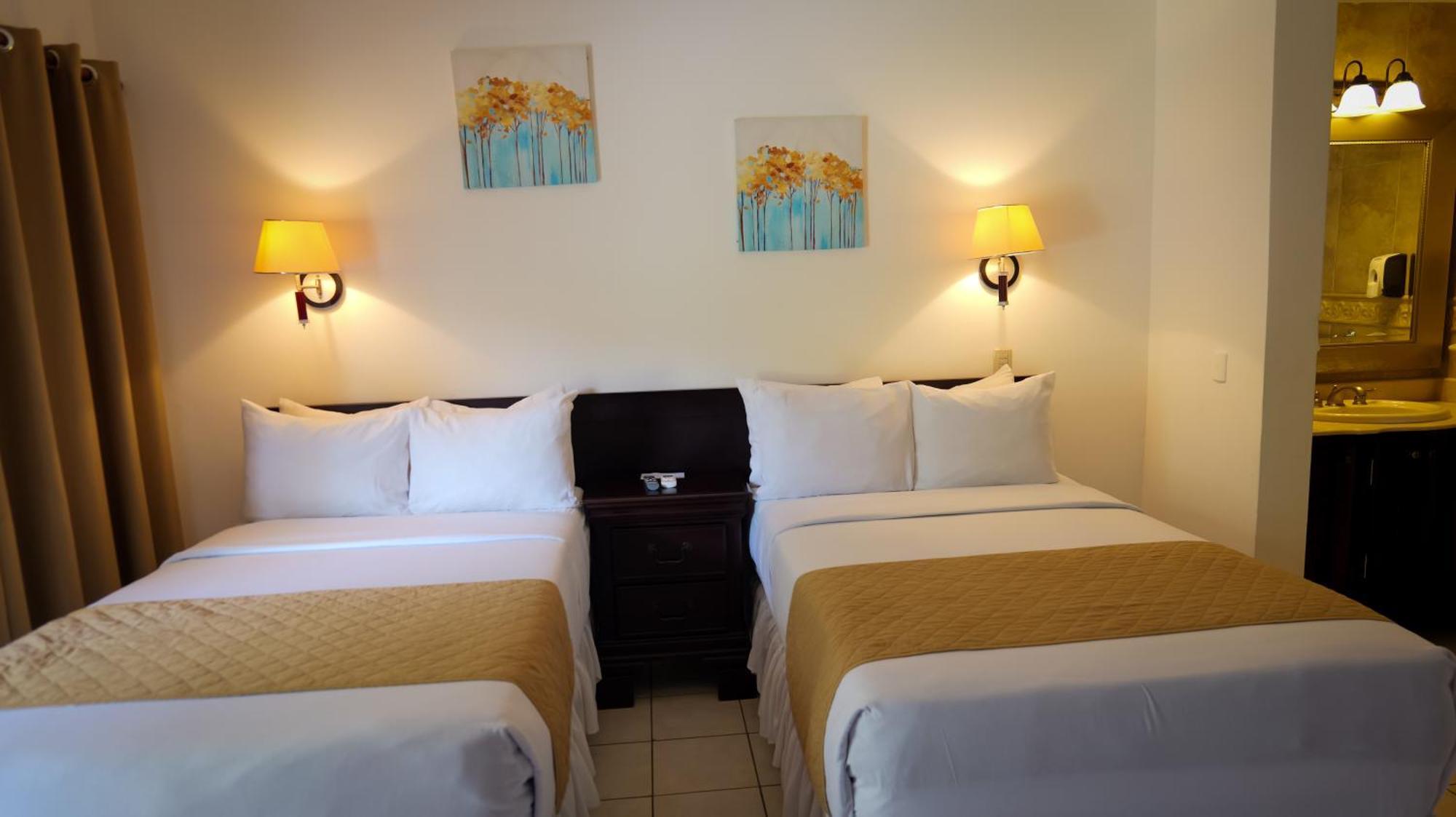 La Ensenada Beach Resort Tela Zewnętrze zdjęcie