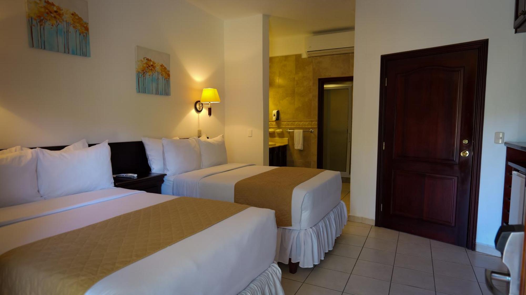 La Ensenada Beach Resort Tela Zewnętrze zdjęcie